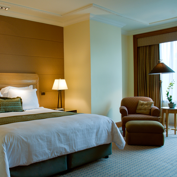 canstockphoto4145927-Hotel.png